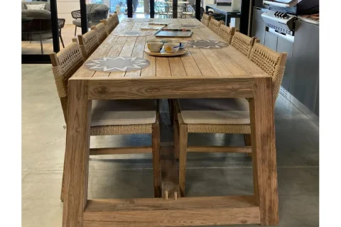 Décors & Paysages - Actualités - Nouveautés showroom Avril 2023 - Grande Table exterieure (plan large)