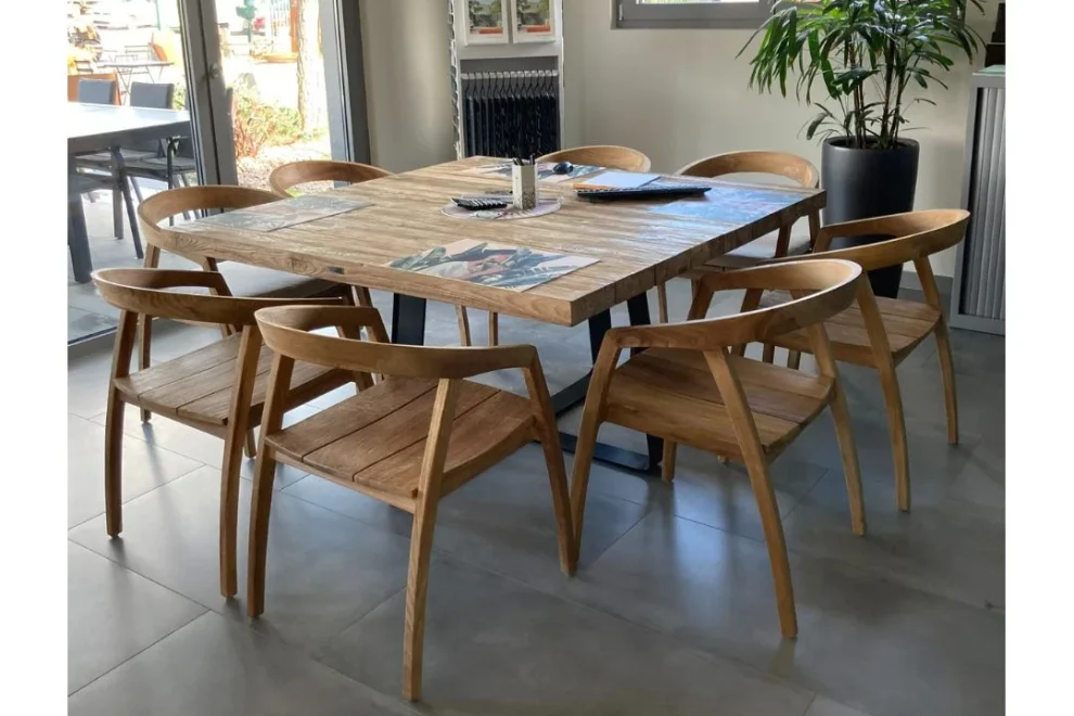 Decors-Paysages-Actualites-Nouveautes-showroom-Avril-2023-Table-exterieure Décors & Paysages - Actualités - Nouveautés showroom Avril 2023 - Table exterieure