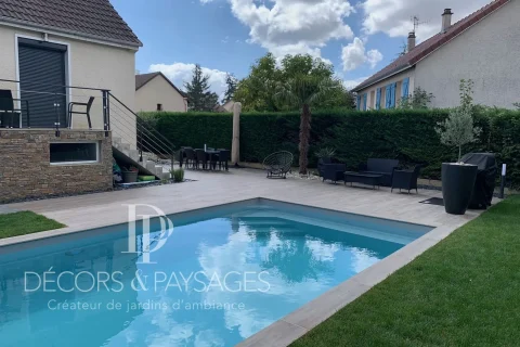 Décors & Paysages - Piscine - piscine bord pelouse avec salon de jardin